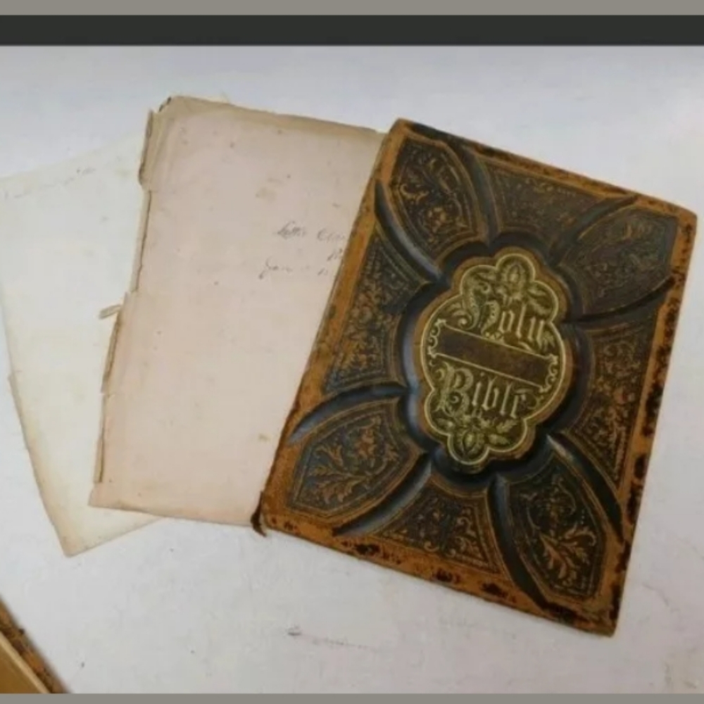 1869 RARE HOLY BIBLE; Comprehensive & Illustrative - Picture 3 of 8